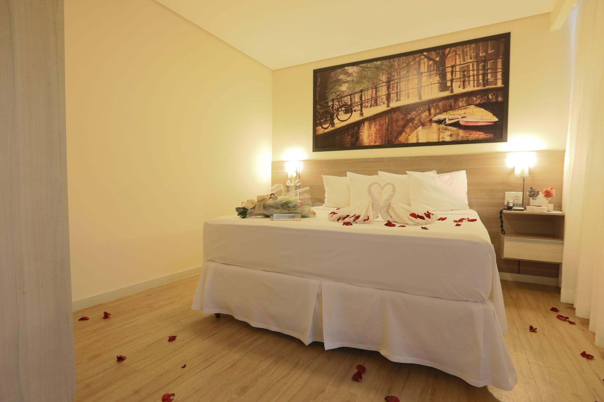 Hotel Amsterdam Montes Claros Dış mekan fotoğraf