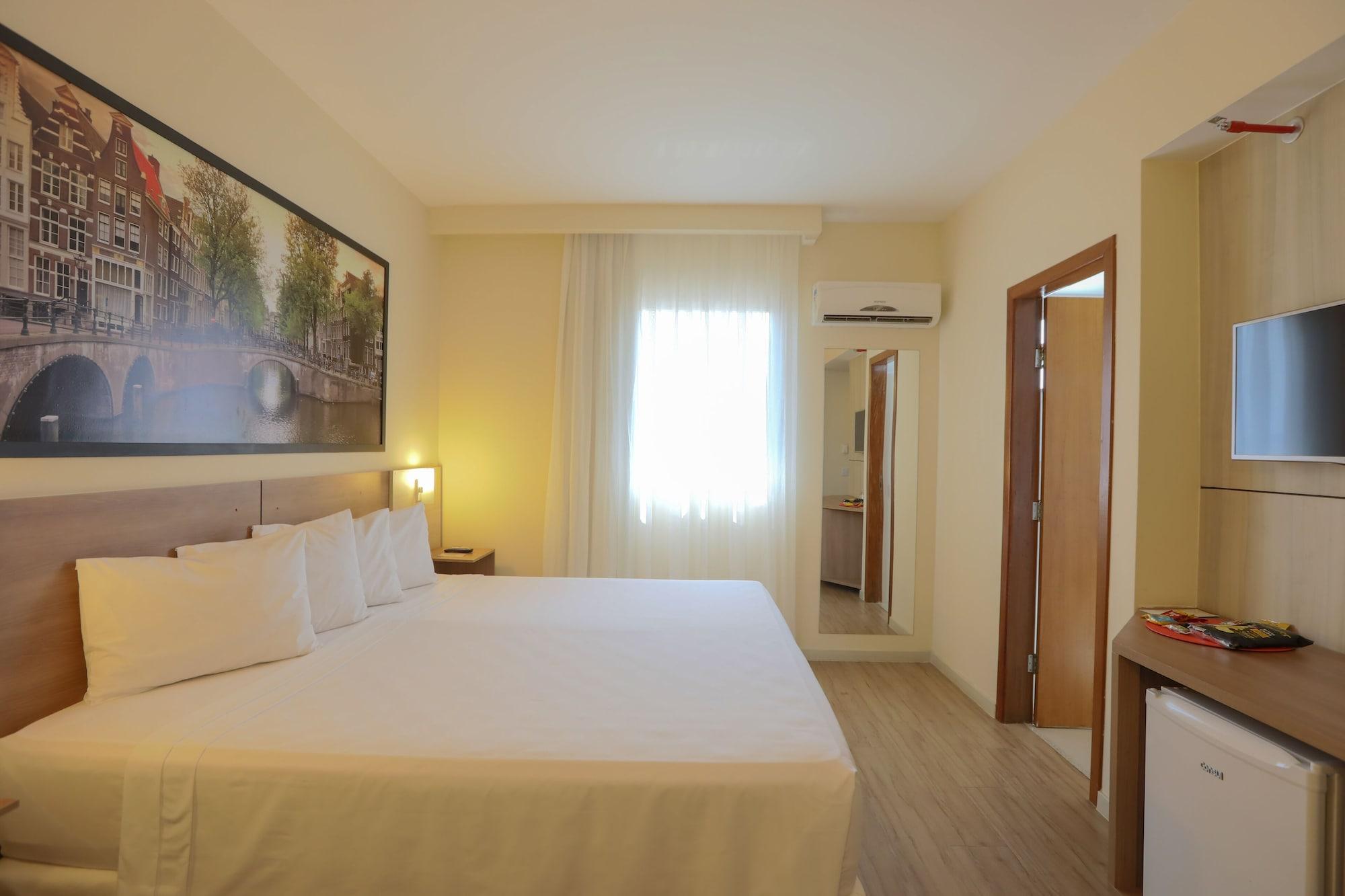 Hotel Amsterdam Montes Claros Dış mekan fotoğraf
