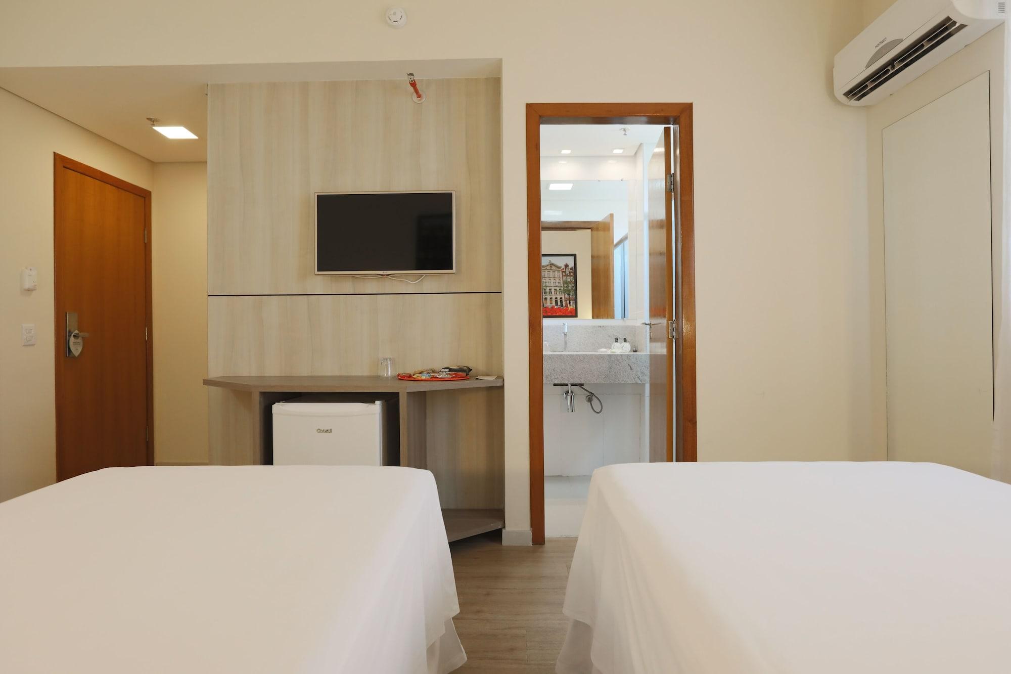 Hotel Amsterdam Montes Claros Dış mekan fotoğraf
